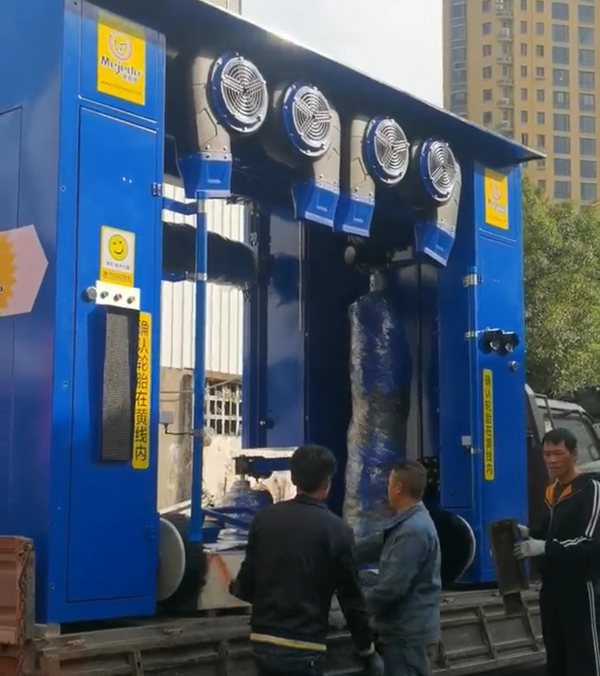 中國溫州市區--發貨了、一臺龍門往復式電腦洗車機，4.2米貨車就可以拉走了.